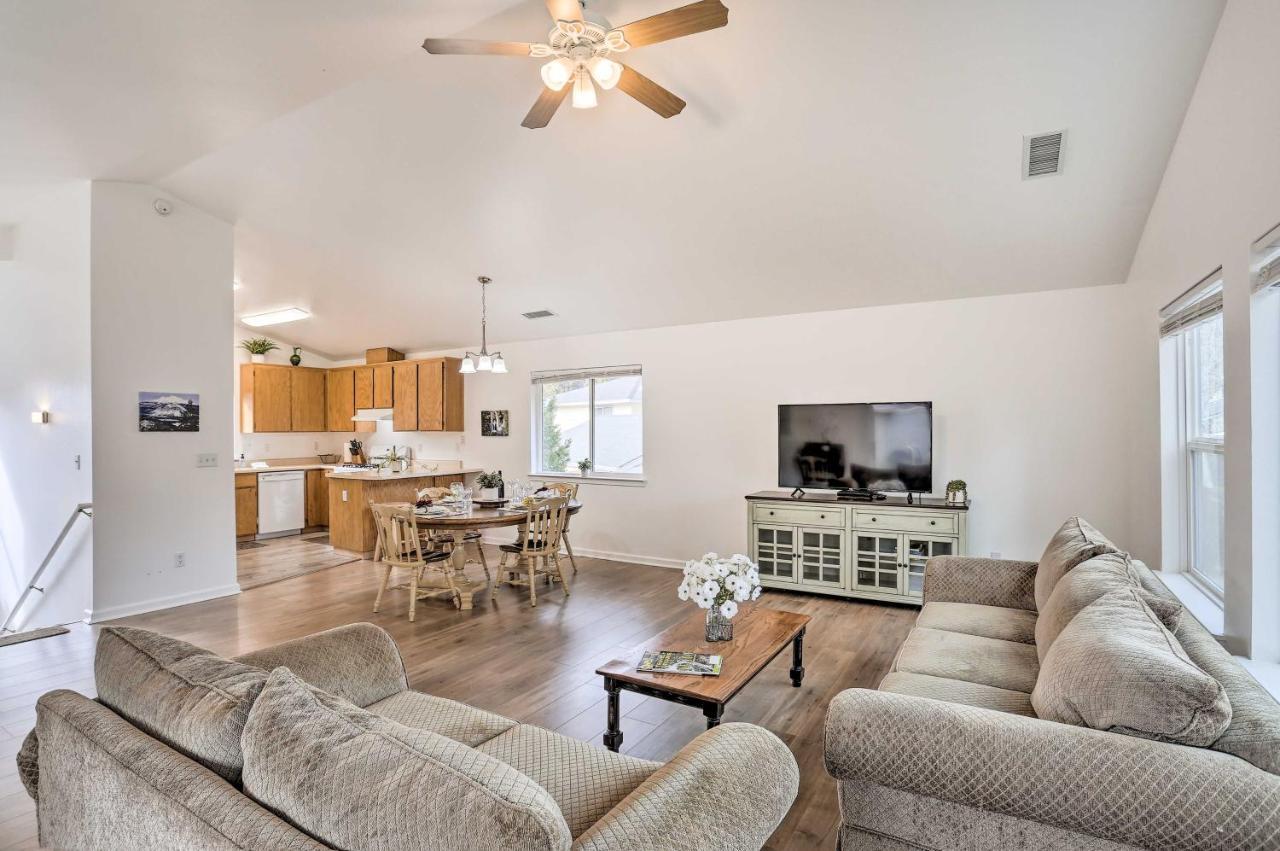 Villa Mount Shasta Escape With Balcony About Walk To Dtwn Esterno foto