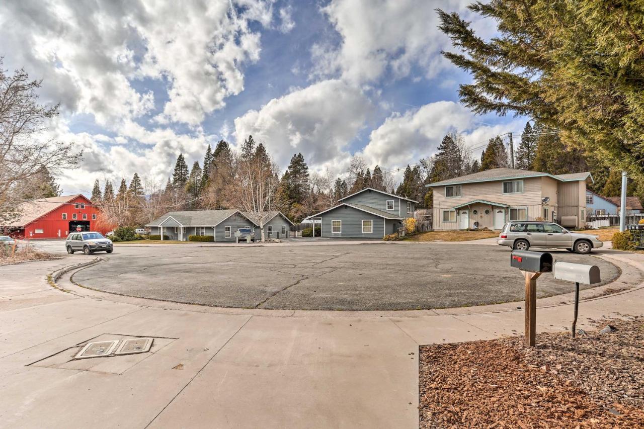 Villa Mount Shasta Escape With Balcony About Walk To Dtwn Esterno foto