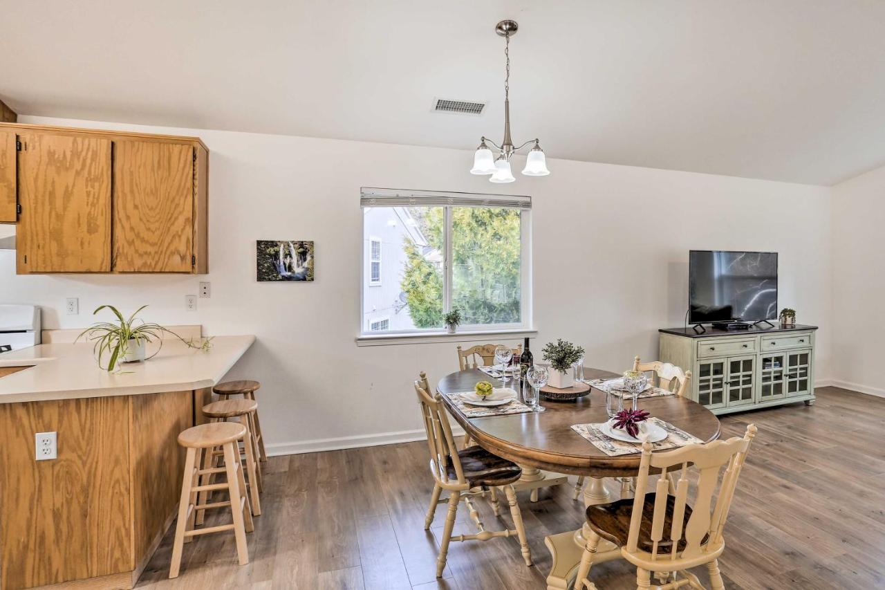 Villa Mount Shasta Escape With Balcony About Walk To Dtwn Esterno foto