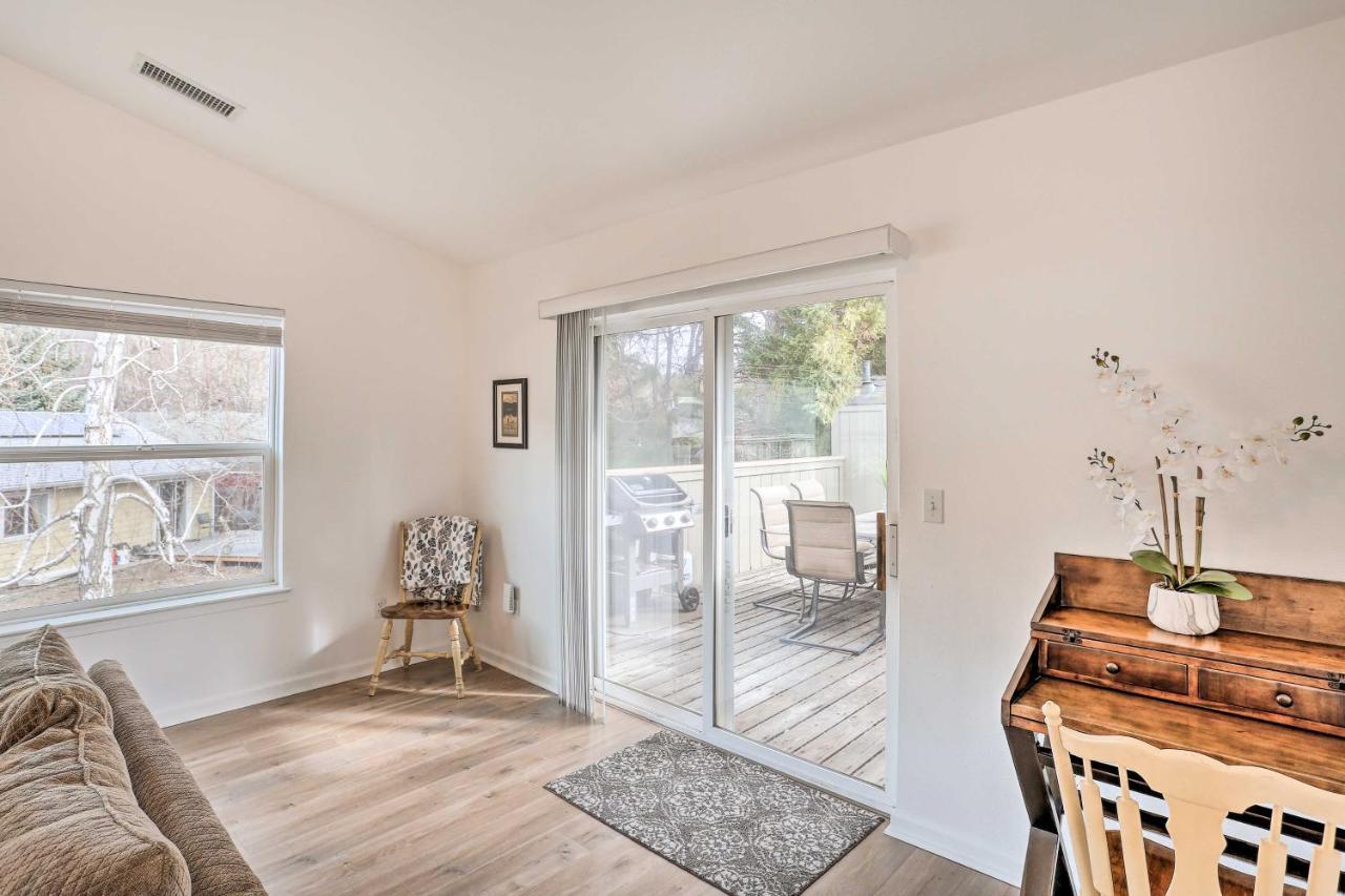 Villa Mount Shasta Escape With Balcony About Walk To Dtwn Esterno foto